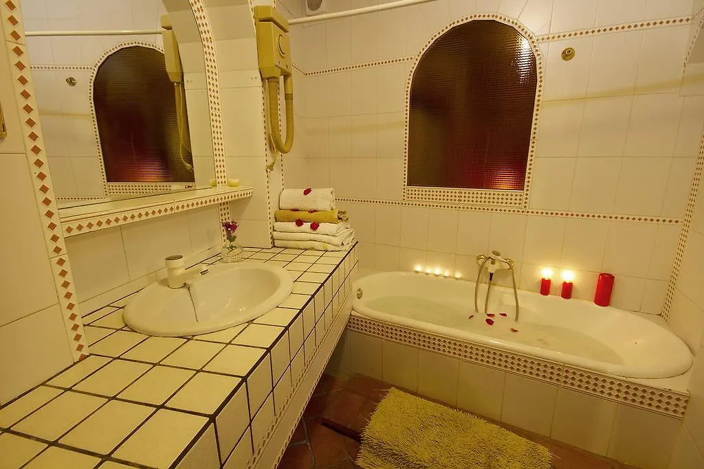 Apartamentos Jaronil Benaocaz